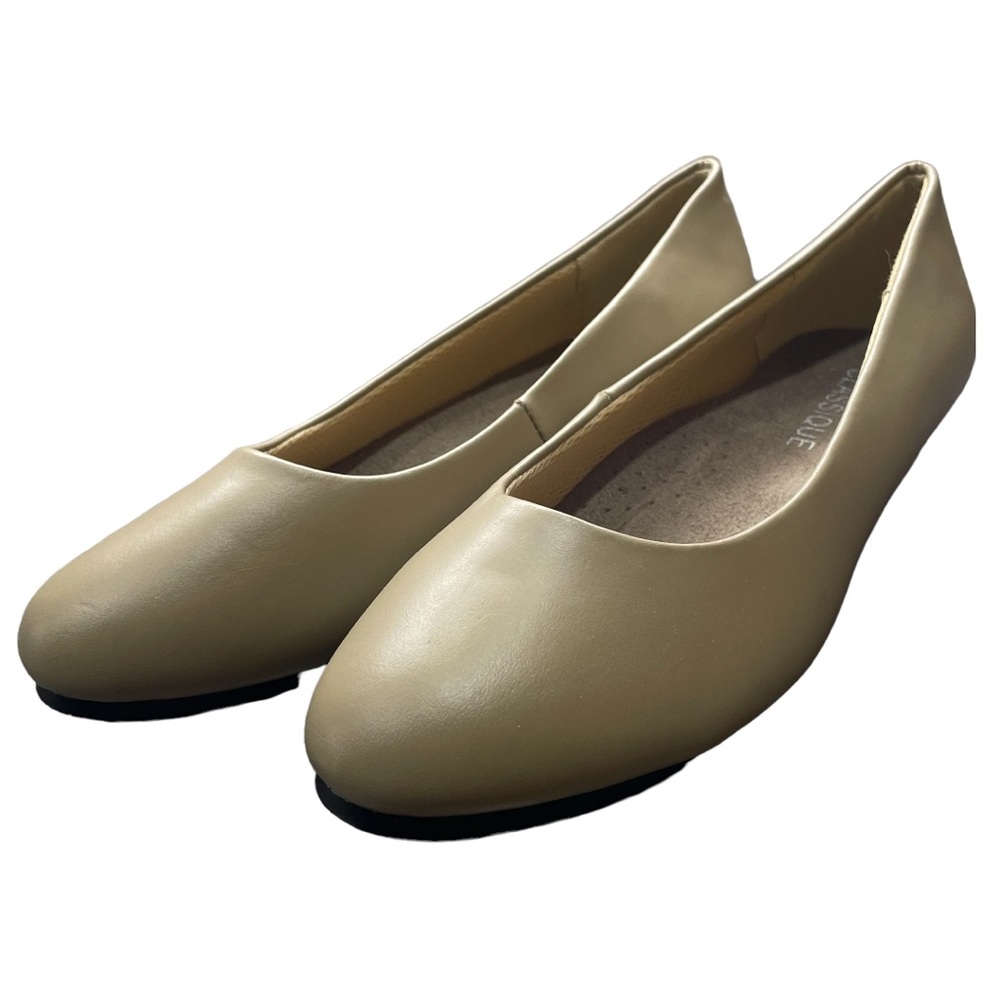 Classique leather ‎ matte khaki ballet flats womens size 6.5